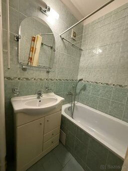 NA PRENÁJOM ÚTULNY 1-IZBOVÝ BYT NA RAJČIANSKEJ UL. VO VRAKNI - 6