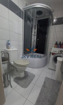 Na predaj útulný 1 izbový byt po kompletnej rekonštrukcii s - 6