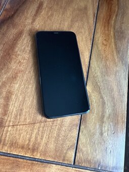 Predám I Phone 11 Pro max 512 GB - 6