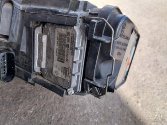 Predám xenóny Volkswagen Passat b6 fl - 6