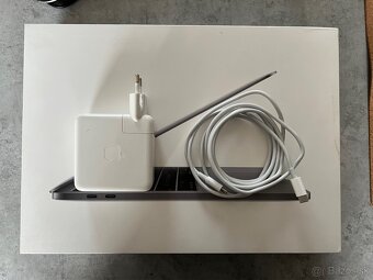 Macbook Pro 13 2019 - 6