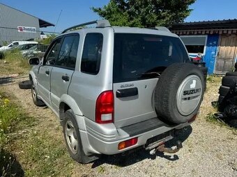 Suzuki Grand Vitara 2.5 V6 benzin 2000 - 6
