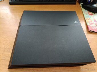Playstation 4 - 6