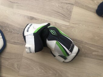Hokejova vystroj komplet - 6
