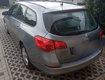 Opel Astra SPORTS TOURER - 6