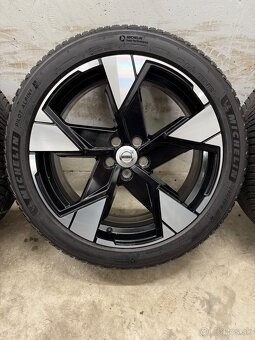 Zimná sada 5x108 R20 , 245/40/20 Volvo EX30 - 6