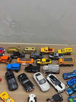 Hot wheels autíčka - 6