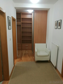 BA I. Na prenájom 1 izbový byt  s parkovaním na Dunajskej - 6
