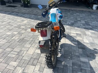 Suzuki DR 650 - 6
