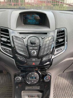 Ford Fiesta - 6