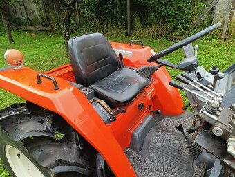 Traktor , malotraktor Kubota GL 25 - 6