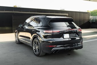 Predám Porsche Cayenne Turbo - 6
