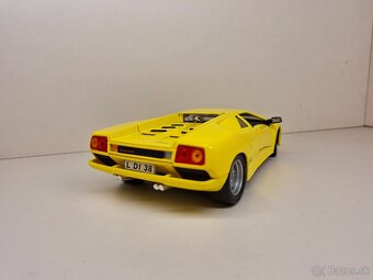 1:18 LAMBORGHINI DIABLO - 6