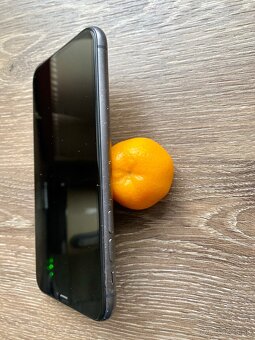 iPhone 11 64 GB - 6