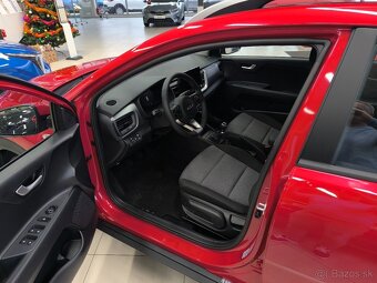 Kia Stonic 1.2 DPi 58 kW M5 MY25 Silver + Silver pack - 6