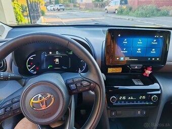 Toyota Yaris Cross Hybrid - 6