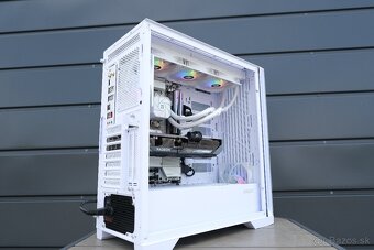 Herný PC, Ryzen 7 7800X3D, RX 9070, 32GB RAM, 2TB SSD, 24m - 6