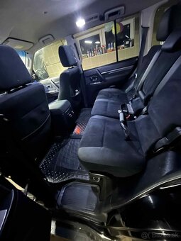 Mitsubishi Pajero 4 - 6