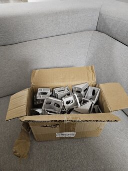 Hliníkové rohové úchyty GT206 - 6