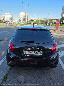 Peugeot 208 1.2 PureTech - 6