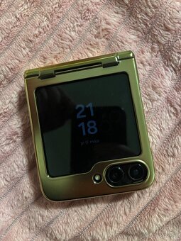 Predam Samsung Zflip 5 rok pouzivany - 6
