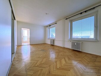 Na predaj slnečný 4-izbový byt na sídlisku Vlčince v Žiline - 6