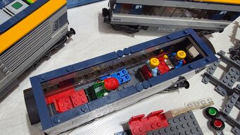 Predám LEGO CITY - Passenger train 60197 - 6