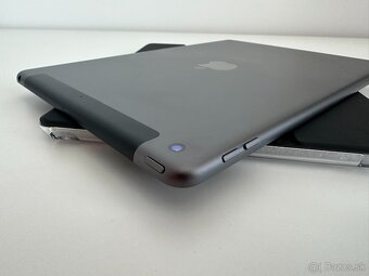 Apple iPad 8. generácia 128GB WiFi + Cellular - 6
