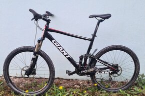 Predám horský celoodpruzeny MTB bicykel Giant - 6