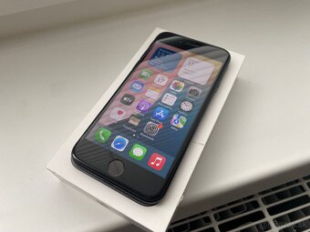 iPhone SE 2020 64Gb - 6