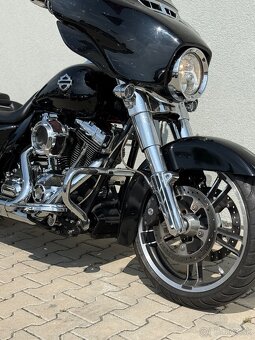 HARLEY DAVIDSON FLHX STREETGLIDE - 6