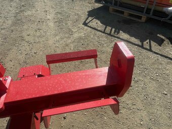 Štiepačka dreva 50T - 6