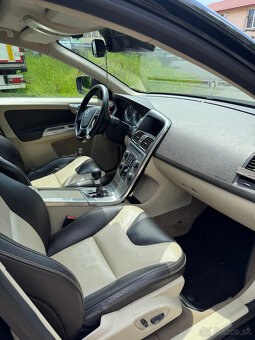 Predám Volvo XC60 2,4 D5 158 kW AWD ( 4x4 ) - 6