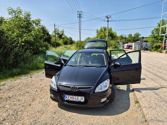 Predám Hyundai i30 2.0 benzín - 6