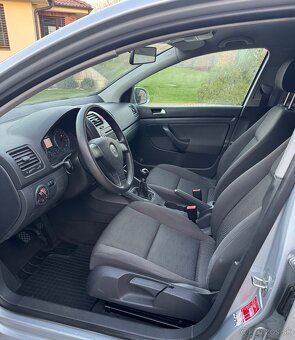Volkswagen Golf 5 2006 1.9TDI - 6
