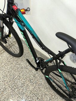 Kross Lea 5.0, 29/ 27,5 bicykel dámsky, Black Turquoise Glos - 6