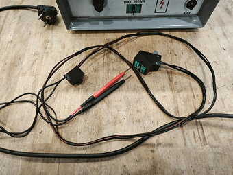 Laboratórny zdroj napájania do 450 V DC - 6