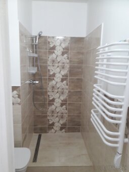 1 IZBOVÝ BYT NA PRENÁJOM NA ULICI HRADNEJ - 6