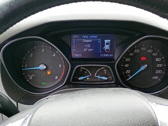 Ford Focus Kombi 2.0 TDCI Titanium A/T - 6