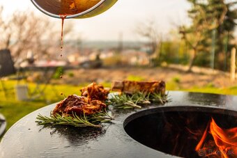 Kruhovy zahradny gril na drevo - 6