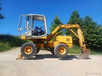 Nakladač, báger, mecalac, manipulátor, otočný bager. Pásovy, - 6