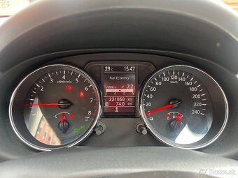 Nissan Qahqai 2012 2.0 - 6