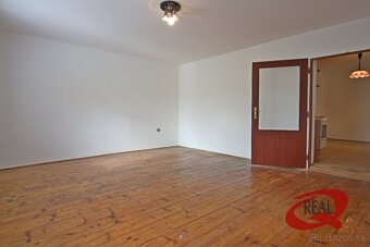 RODINNÝ DOM V TICHEJ ČASTI OBCE SEKULE NA POZEMKU 1309m2 - 6