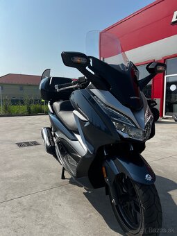 Honda Forza 300 - 6
