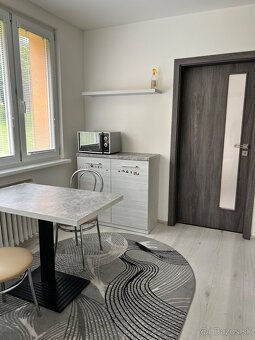 Prenájom 2- izbový byt na sídlisku Medvedzie - 6