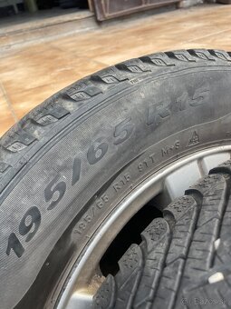 5x112 r15 elektróny Volkswagen + zimne 195/65 r15 Pirelli - 6