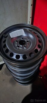 Predám plechové disky 6JX15 ET35 na škoda scala... - 6