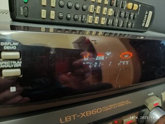 SONY XB60...2x120W RMS pri 8 ohmoch - 6