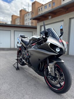 Yamaha R1 Big Bang - 6