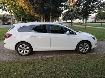 Opel Astra ST 1.7 CDTI ECOTEC Cosmo 2012 XENON+NAVI - 6